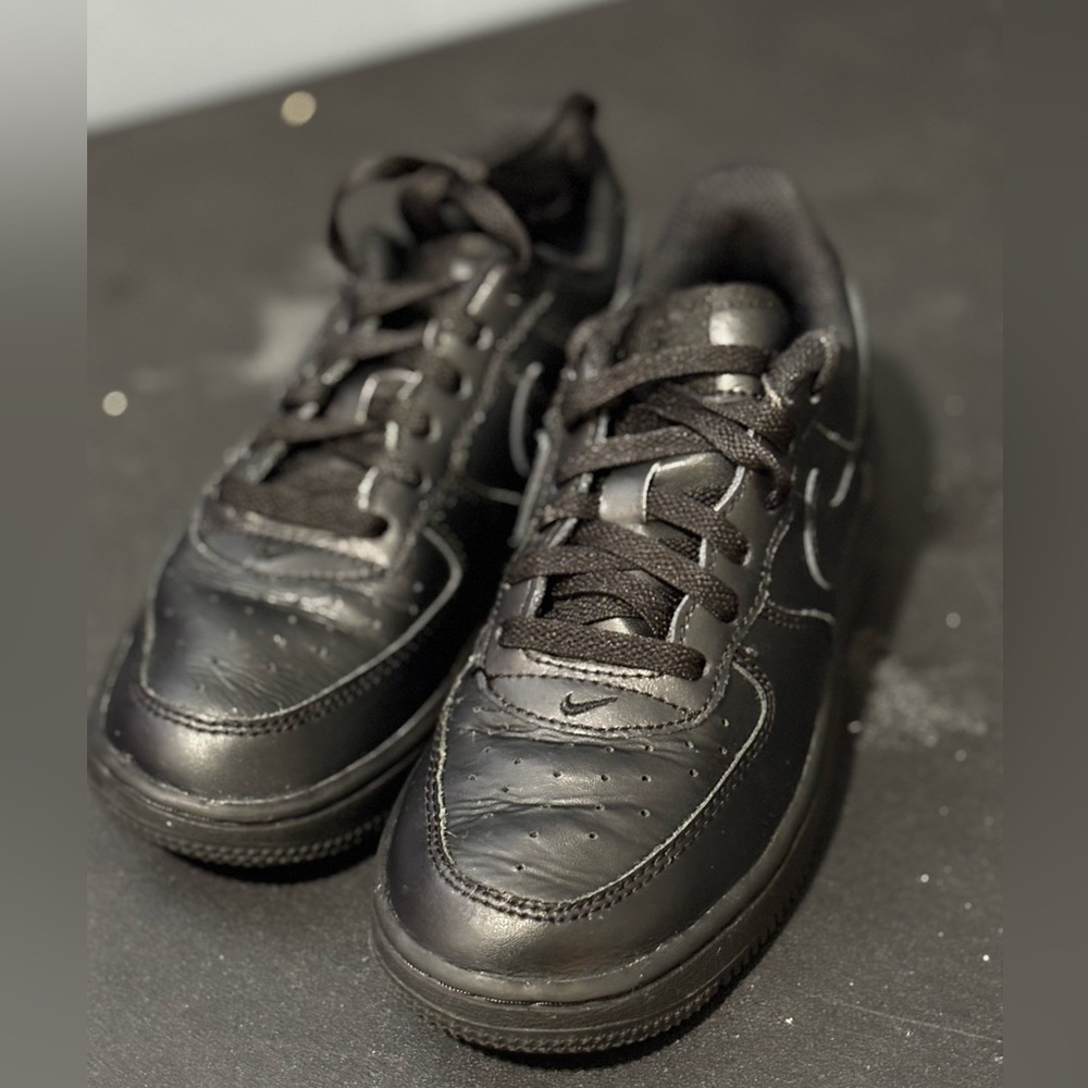 BOYS SNEAKERS